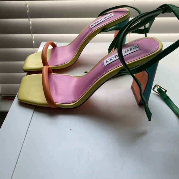 NWOT Steve Madden Eryka Ankle Strap Sandal - Picture 4 of 9